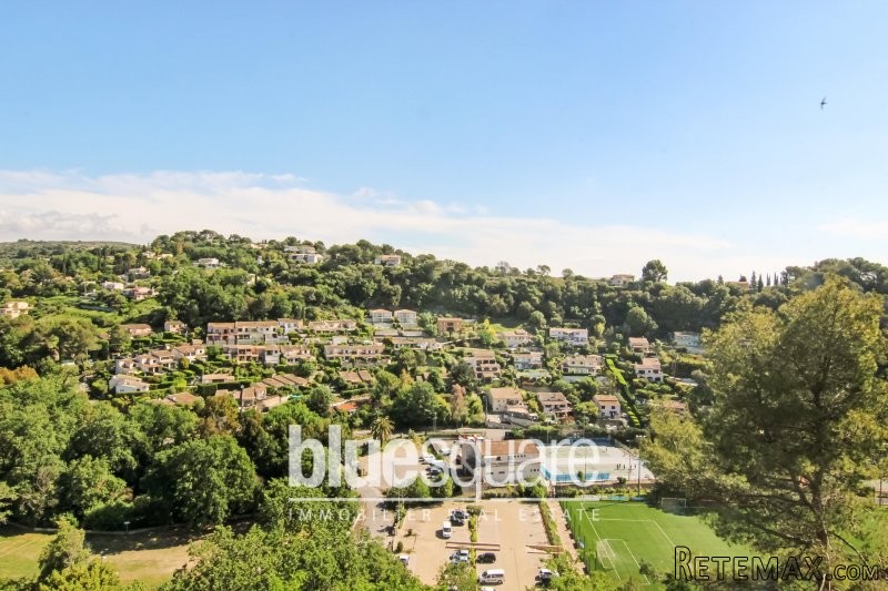 Split level apartment in the heart of..