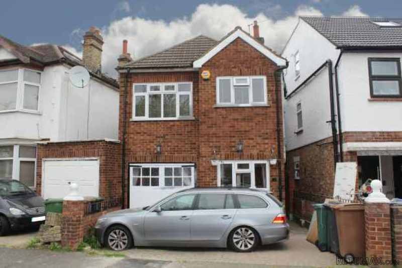 4 bedroom, Detached House house for sale