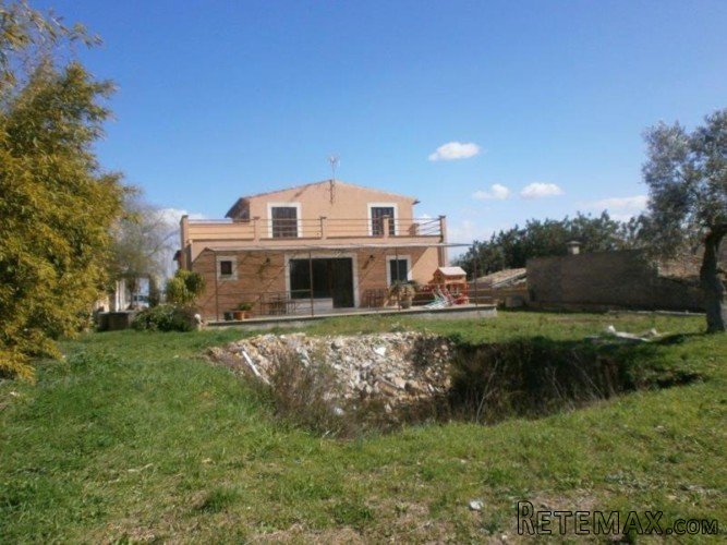 Country house just outside the lovely village of Moscari.. - 4