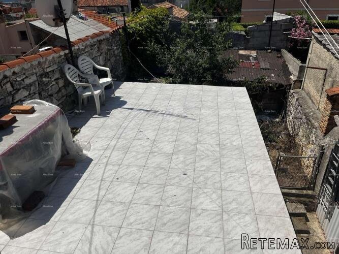 Prodaja stana, Pula. Blizina Arene. - 4