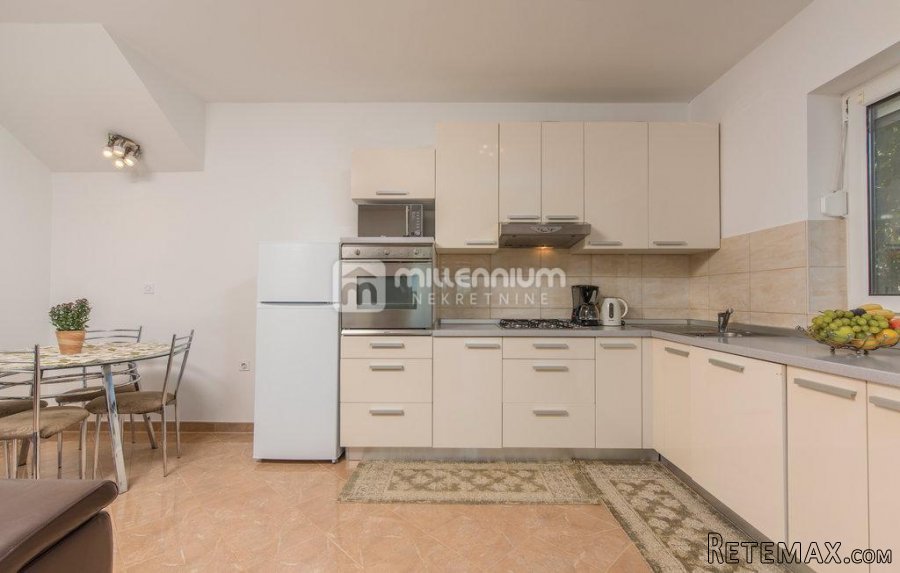 Istra, Poreč, samostojeća kuća s bazenom - 5