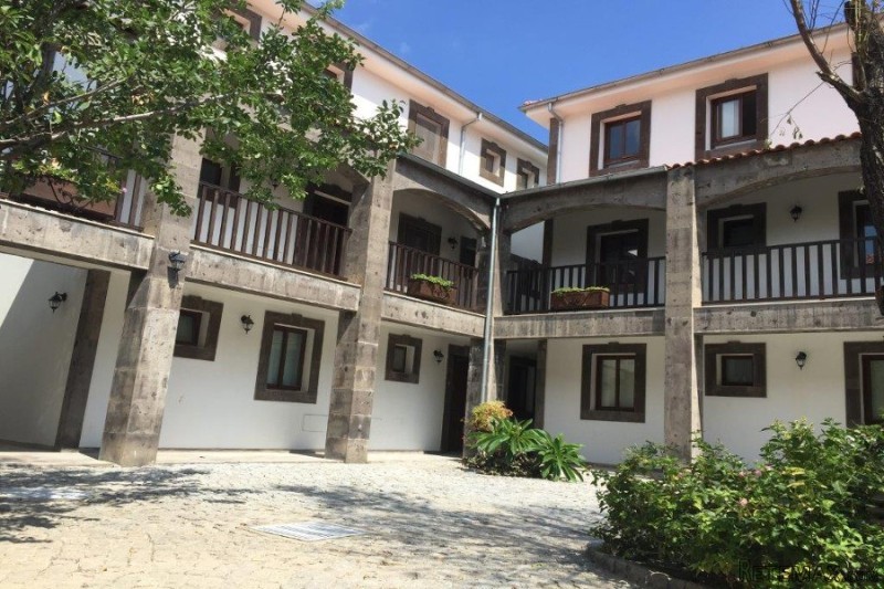 Ottoman Courtyard Apartments - 2 Bed