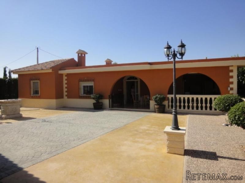 Modern villa with pool in Aspe (Ref...