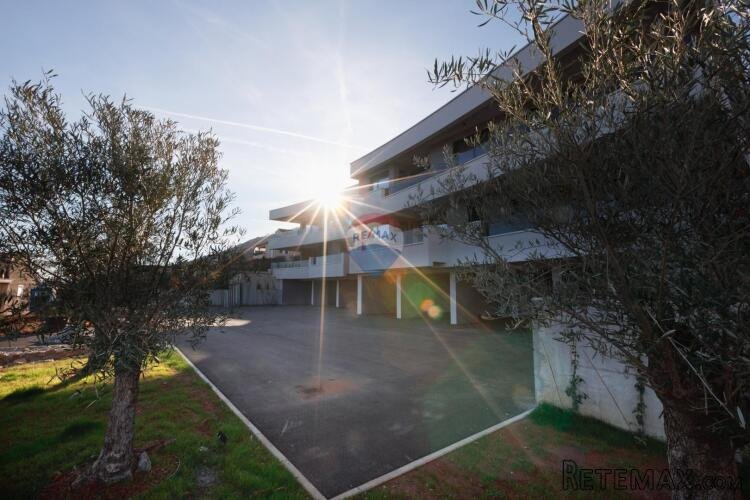 Opatija,Lovran- novogradnja s garažom, okućnicom, blizu mora - 2