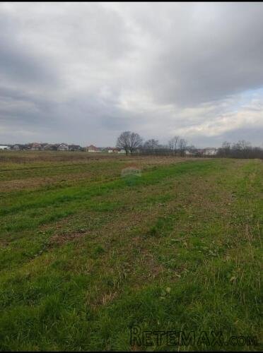 Odranski Obrež - građevinsko zemljište 3300 m2