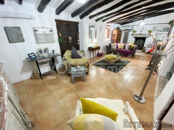 RESERVED/SALE AGREED 2024 & NEW & EXCLUSIVE LISTING TO VOSS.. - 4