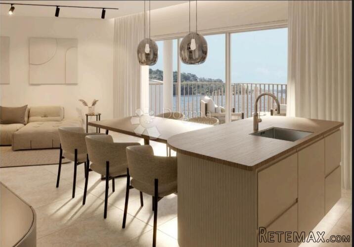 ROGOZNICA- PROSTRANI PENTHOUSE S POGLEDOM