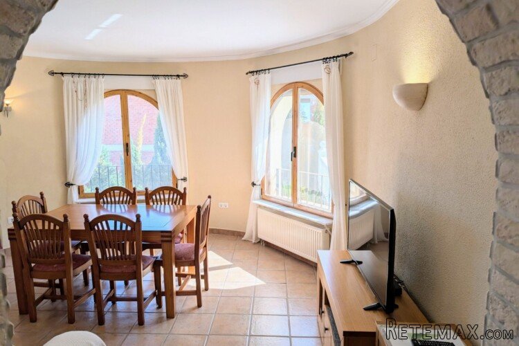 This villa for sale is located in the Girasoles area of.. - 4
