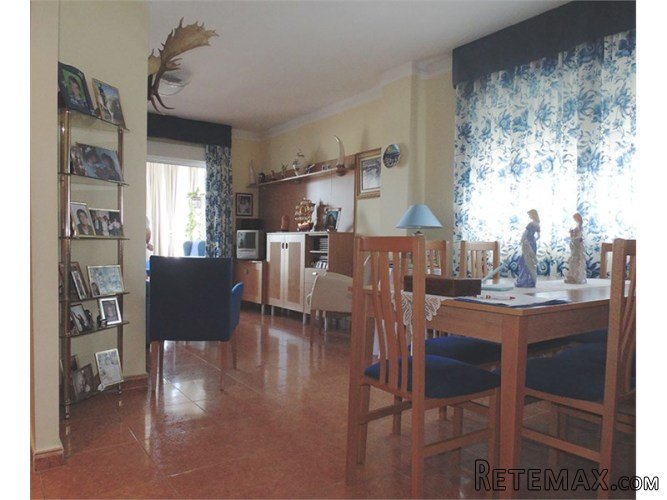 Apartamento a 3 km de la playa de Guardamar del Segura...