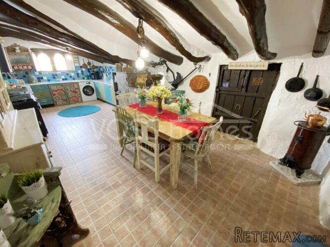 RESERVED/SALE AGREED 2024 & NEW & EXCLUSIVE LISTING TO VOSS.. - 8