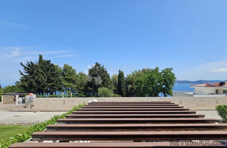 Pogled more, prostrani stan