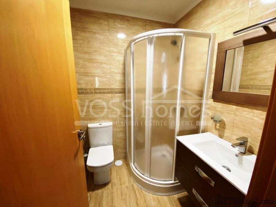 NEW LISTING TO VOSS HOMES - A large, two storey 4 bed, 3.. - 12