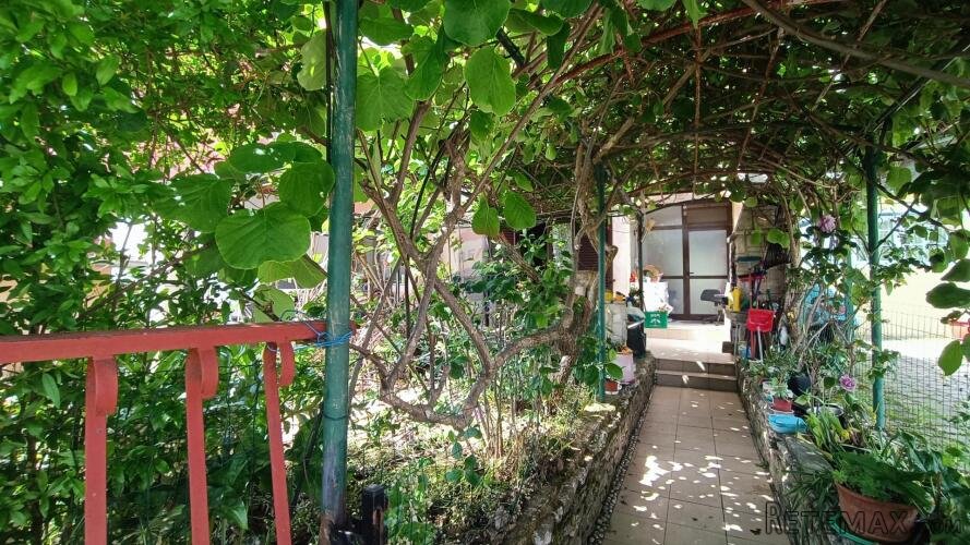 Istra, Rovinj - Višestambena kuća s 5 stambenih jedinica, dv