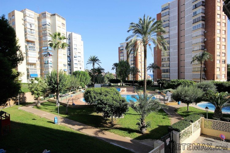 Andra strandlinjen i Benidorm