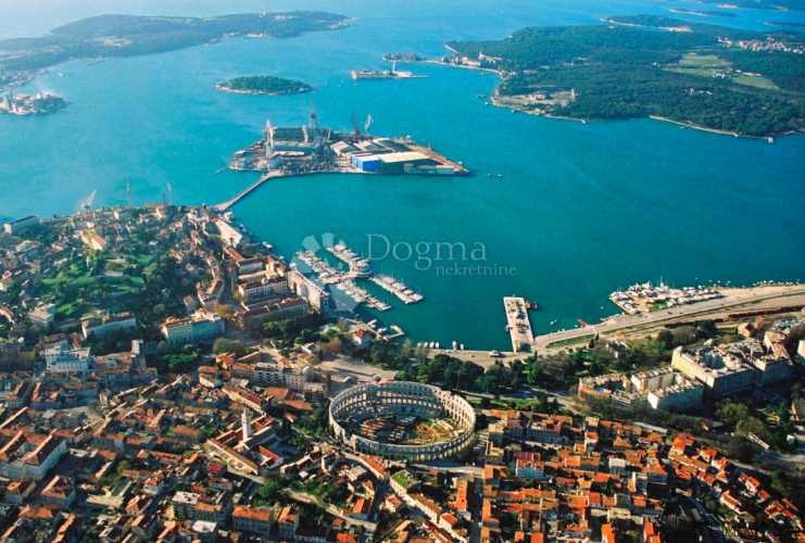 Pula -poljoprivredni teren u P2 zoni