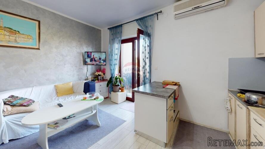 Rovinj,2 stana,60m2+30m2,Lamanova,parking
