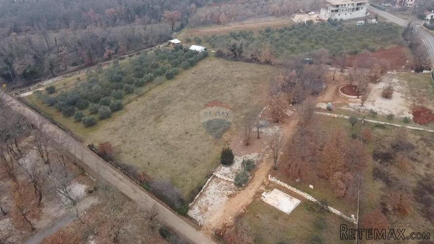 Istra, Umag okolica građevinski teren za kamp odmorište sa m - 2