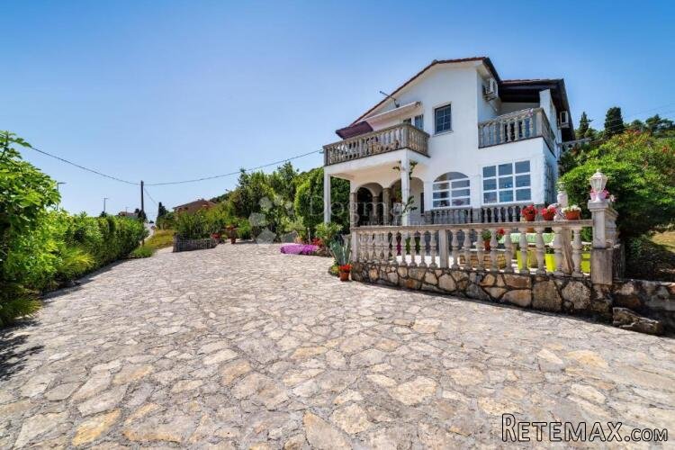 TOP INVESTICIJA: Kuća s pogledom na more i 4 stambene jedini - 2