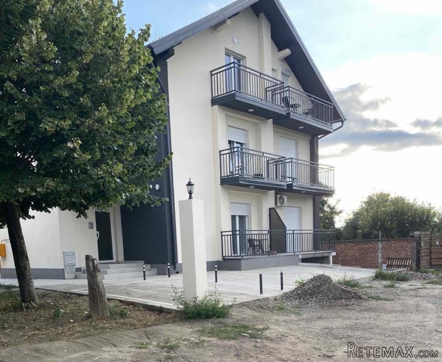 Komforan dvosoban stan u Novom Sadu