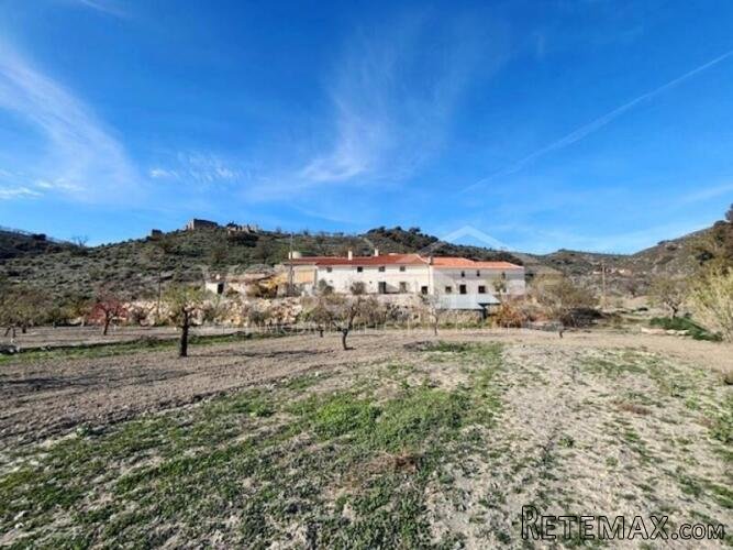 NEW LISTING TO VOSS HOMES - Two huge country houses in.. - 4