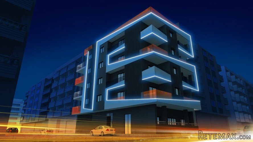 Los apartamentos se ubican en Torrevieja a 400 metros de..
