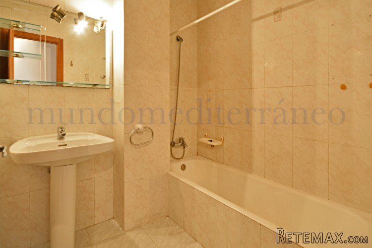 For sale cosy and centric top floor, 1 bedroomed apartment.. - 5