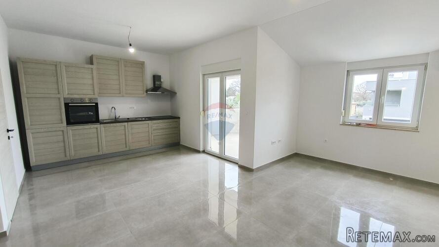 Istra, Šišan - stan za dugoročni najam, 90m2, 3 spavaće sobe