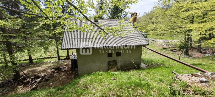 Platak, 40m2, vikendica s 7.611m2 okućnice - 2