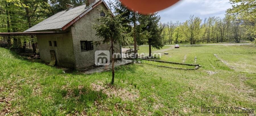 Platak, 40m2, vikendica s 7.611m2 okućnice - 3