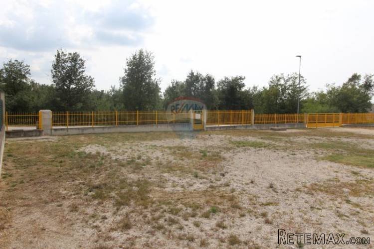 KAŠTELIR,GRAĐEVINSKO ZEMLJIŠTE ZA IZGRADNJU HALE - 5