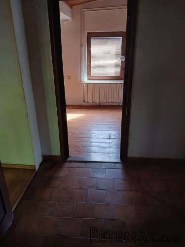 Prodajem kucu u Backoj Topoli - 5