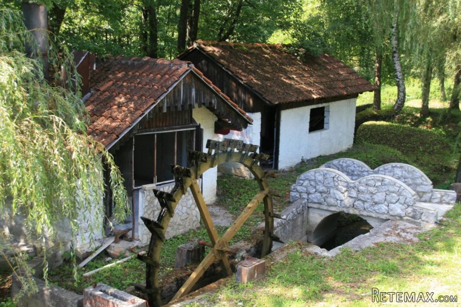 Ogulin, Josipdol, kuća sa pomoćnim objektima i mlinom - 7