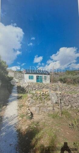 GRAĐEVINSKO ZEMLJIŠTE SA DOZVOLOM TUGARE - 2