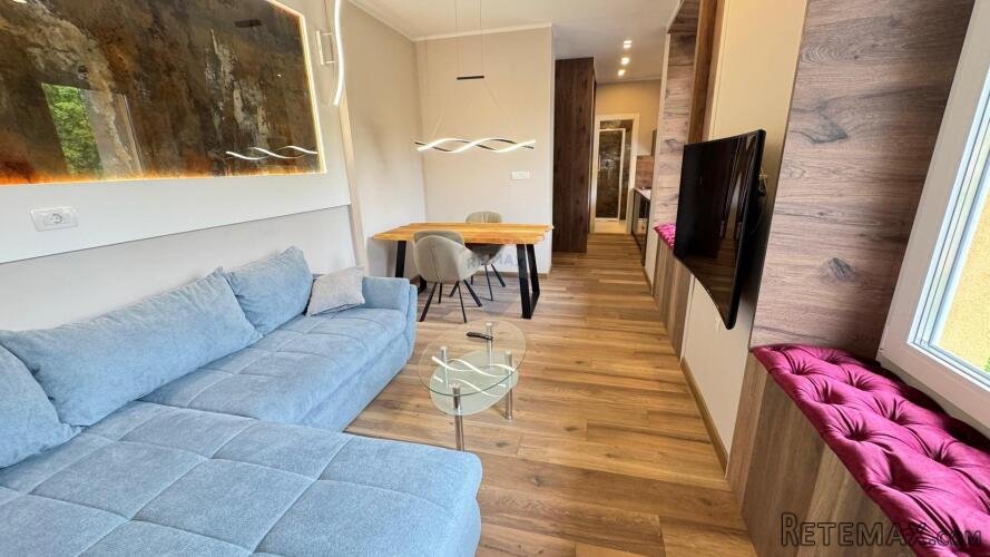Matulji, centar, tri stana, 100m2