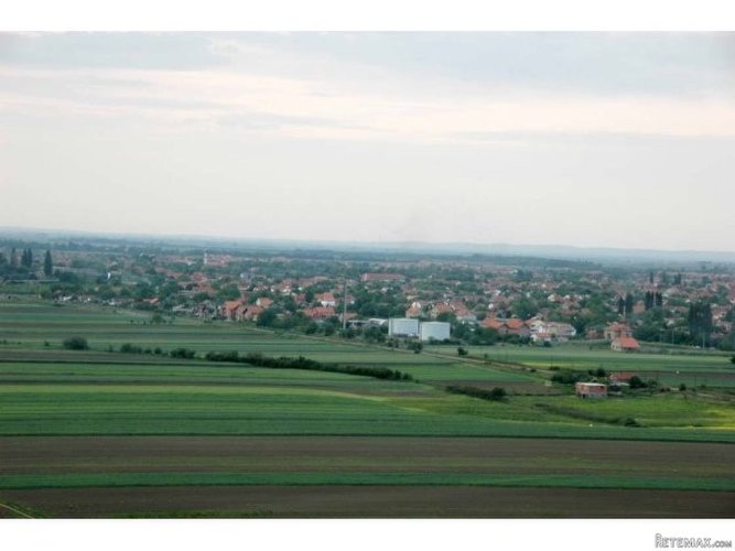 Plac Batajnica, hitno i povoljno!!!