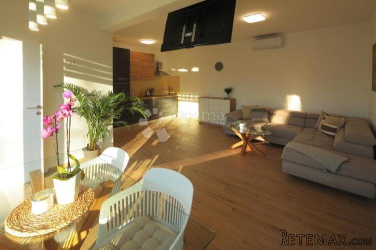 Moderne kuće s vrtom i jacuzzijem – prilika za investitore!