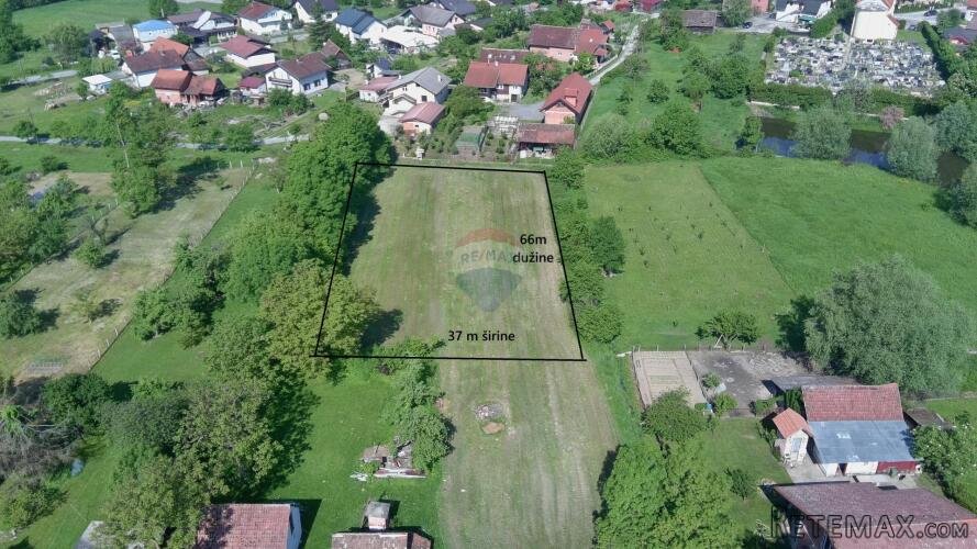 Ivanić Grad, centar - 2434m2 građevinsko zemljište