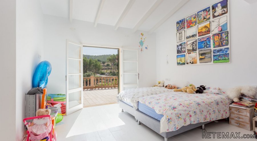 This amazing finca type property with spectacular v.. - 2