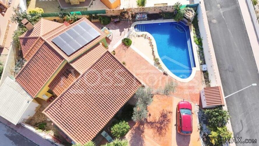 NEW LISTING TO VOSS HOMES - An impressive and large 4 bed.. - 4