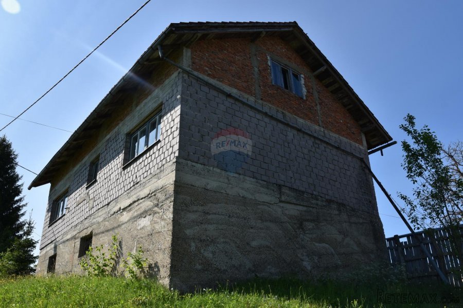 Generalski Stol,Seosko imanje, dvije kuće, 5600 m2 - 2