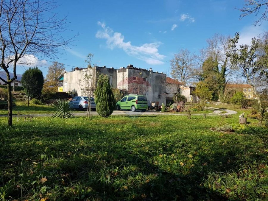 PERMANI - VELIKO IMANJE SA GRAĐEVINSKIM ZEMLJIŠTEM - 2