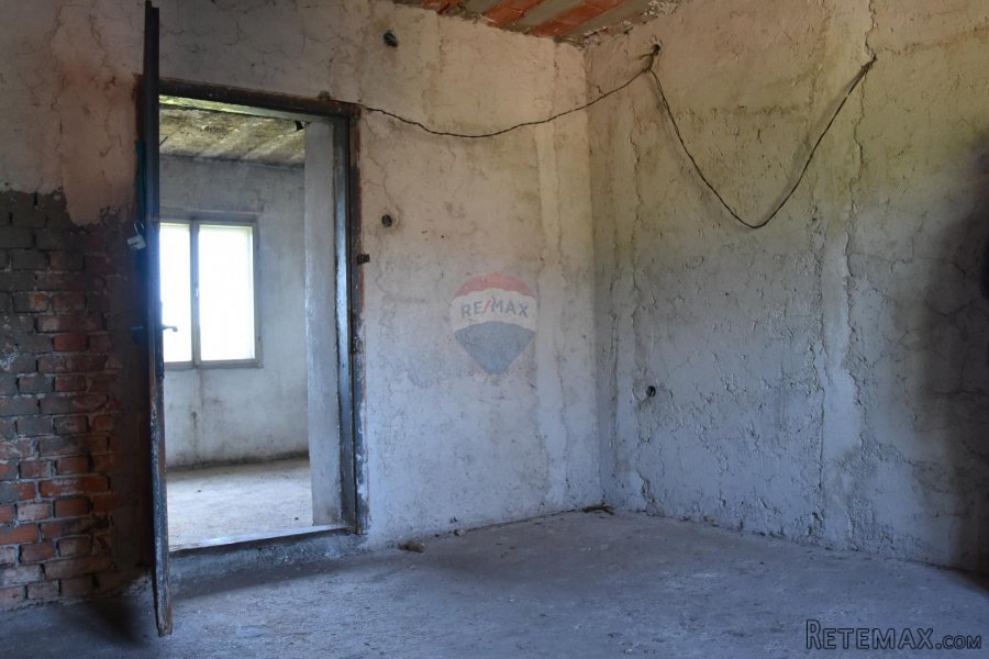 Generalski Stol,Seosko imanje, dvije kuće, 5600 m2 - 3