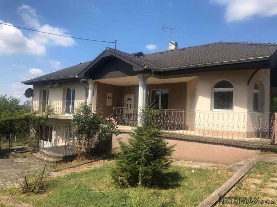 Prodajem kucu na Kosmaju