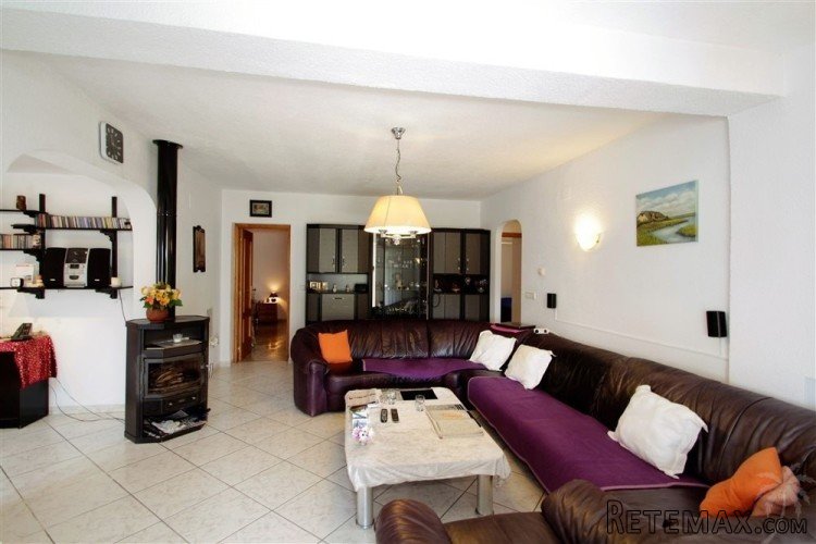 This well maintained property is located within walking.. - 3