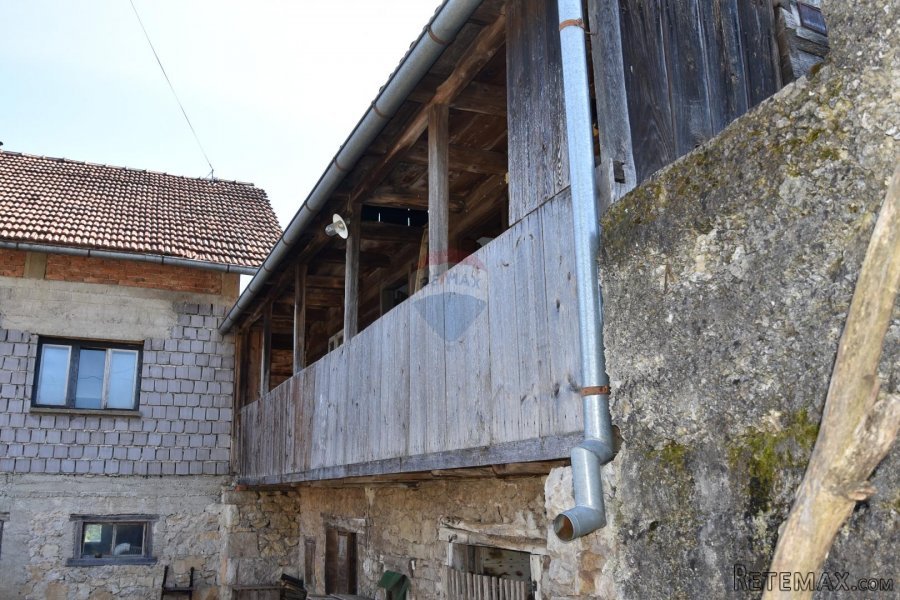 Generalski Stol,Seosko imanje, dvije kuće, 5600 m2 - 4