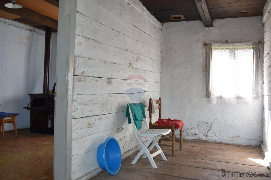 Generalski Stol,Seosko imanje, dvije kuće, 5600 m2 - 5