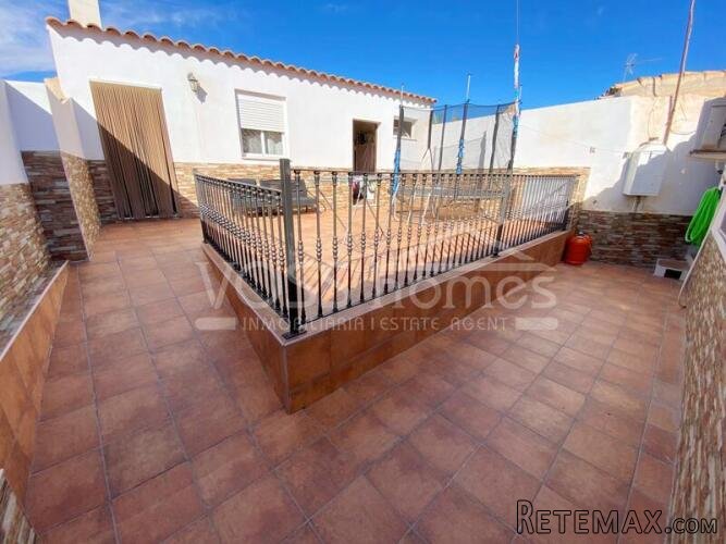 NEW LISTING TO VOSS HOMES - A recently modernised &.. - 2