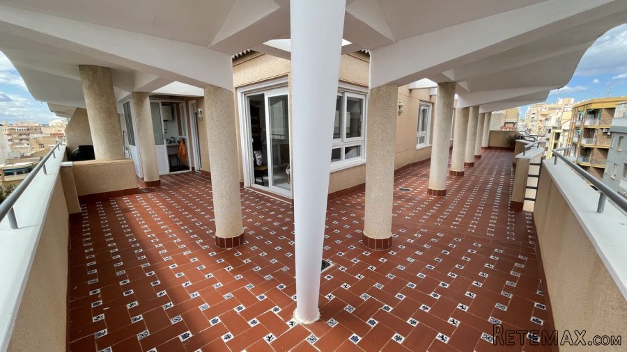 Excellent penthouse with corner terrace,Year of..