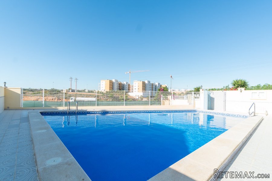 OPORTUNIDAD UNICA!! Planta Baja en Orihuela Costa zona..