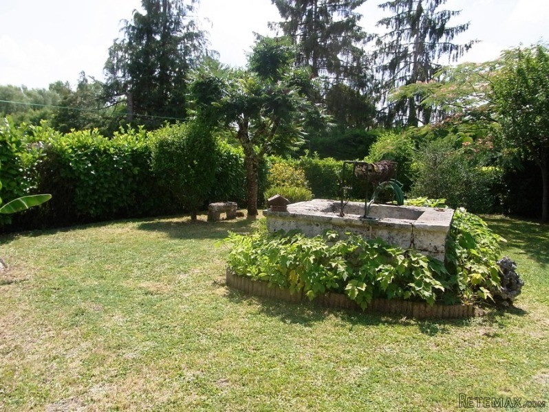 Character House With Lovely Garden - 2